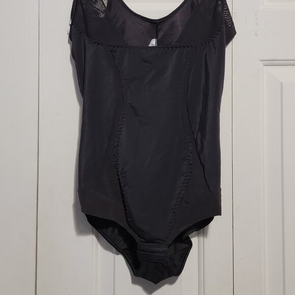 Maidenform Firm Control Open Bust Bodysuit, Black, Large - Picture 2 of 13